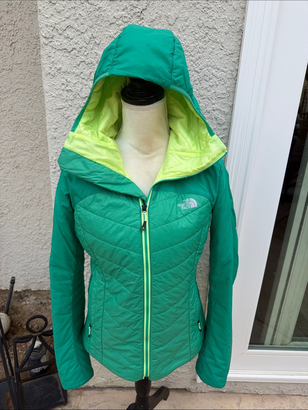 The North Face Summit Series Women's Green Quilted Puffer Hooded Jacket Size S